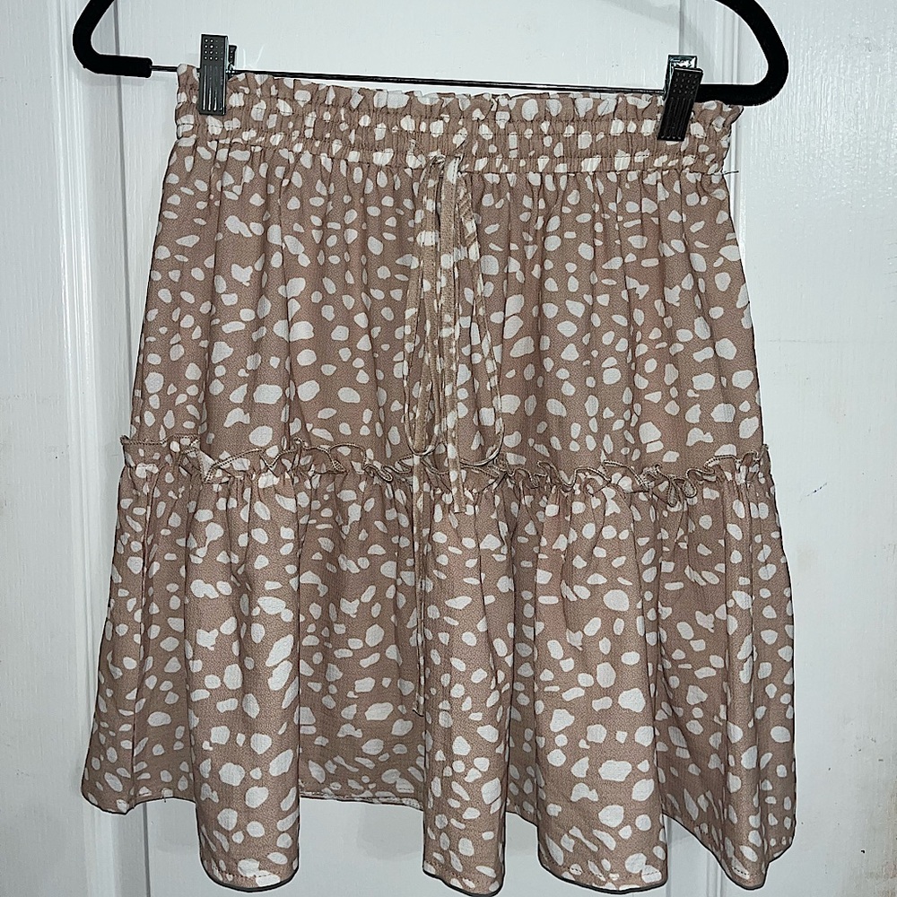Boutique Animal Print Beige/White Flowy Skirt w/ Adjustable Waist — M